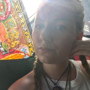 Meet your Posher, Leah